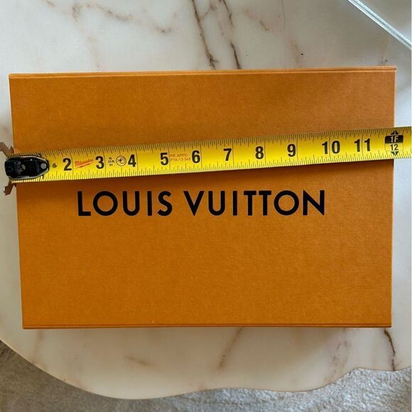 Louis Vuitton Gift Box - Picture 7 of 7